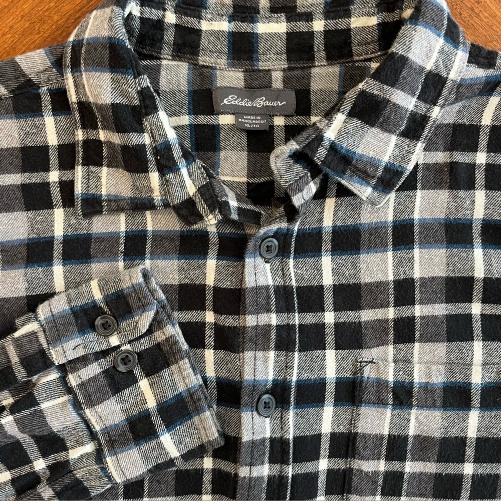 Eddie Bauer Long Sleeve Button Down Flannel Plaid Shirt Mens XL Black Blue